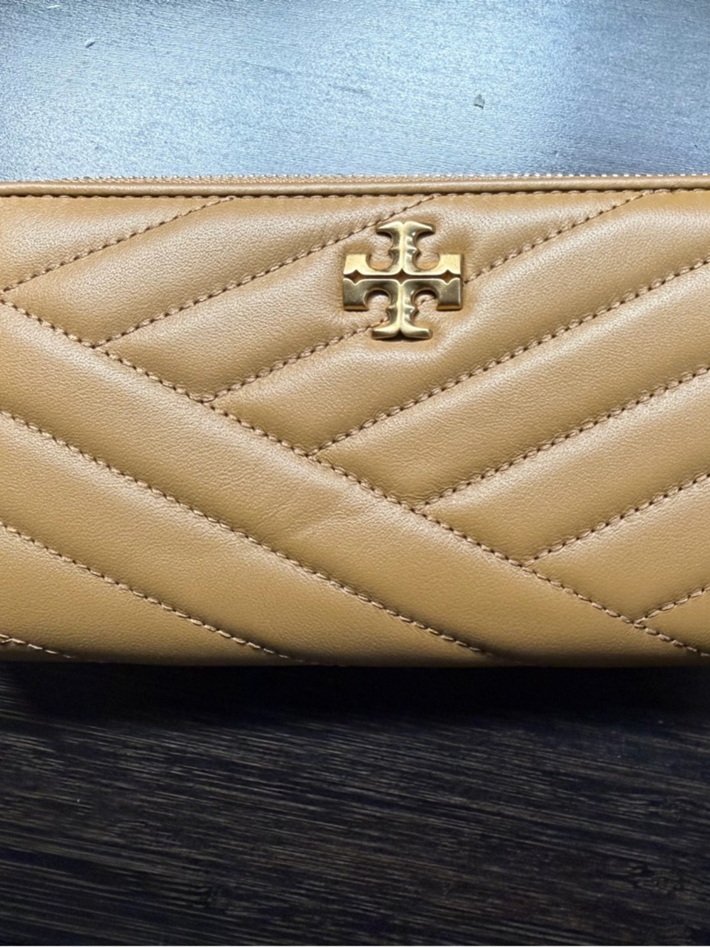 Tory Burch Kira Chevron Zip Tan (Dusty Almond) Quilted Leather Wallet